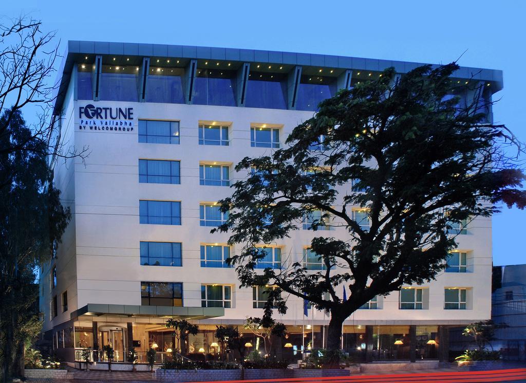 Fortune Park Vallabha - Member Itc Hotel Group, Хидерабад Екстериор снимка