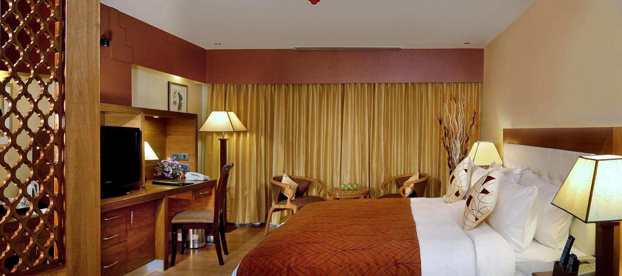 Fortune Park Vallabha - Member Itc Hotel Group, Хидерабад Екстериор снимка